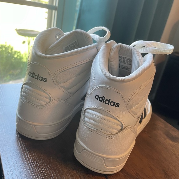 Adidas Women’s High Tops - Picture 4 of 4